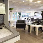 Novotel Fontainebleau Hotel Ury