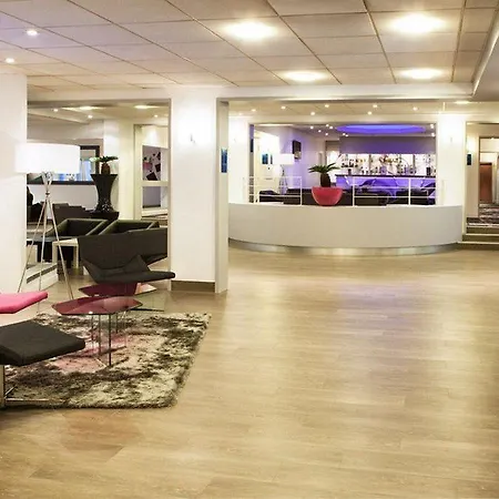 Novotel Fontainebleau 4*
