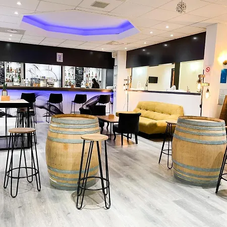 Novotel Fontainebleau Hotel 4*