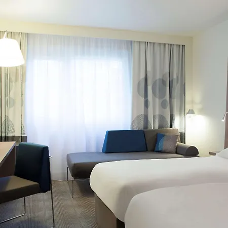 Novotel Fontainebleau Hotel Ury
