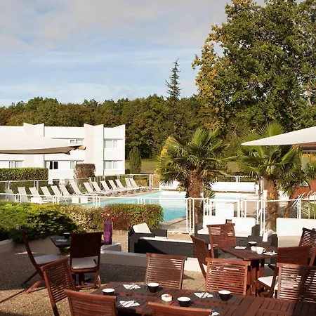 Novotel Fontainebleau Hotel 4*