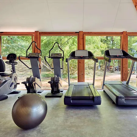 Novotel Fontainebleau 4* Ury