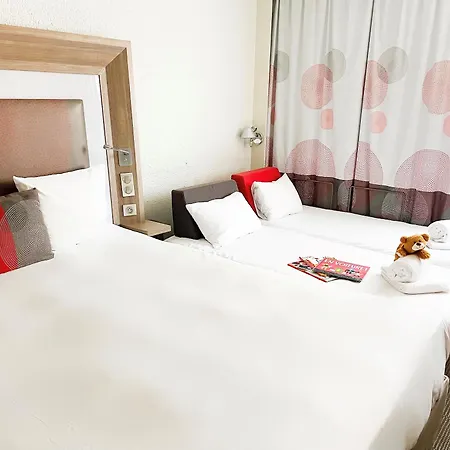 Hotel Novotel Fontainebleau Ury