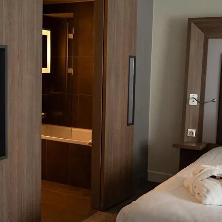 Hotel Novotel Fontainebleau Ury