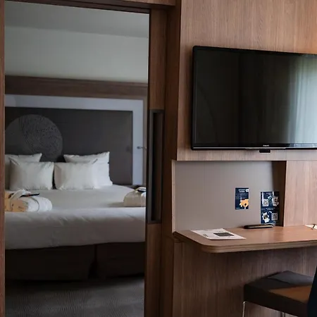Hotel Novotel Fontainebleau 4*