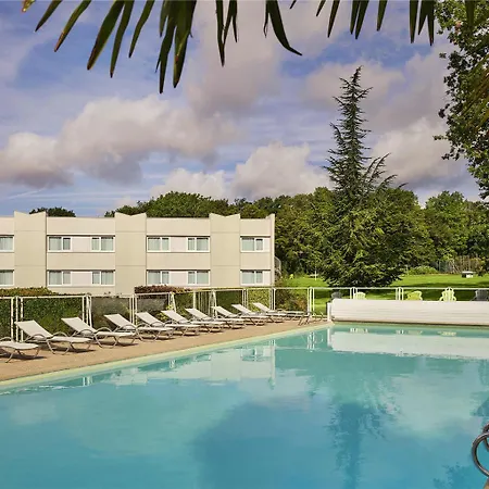 Hotel Novotel Fontainebleau 4*