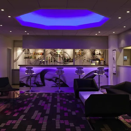 Novotel Fontainebleau 4* Ury