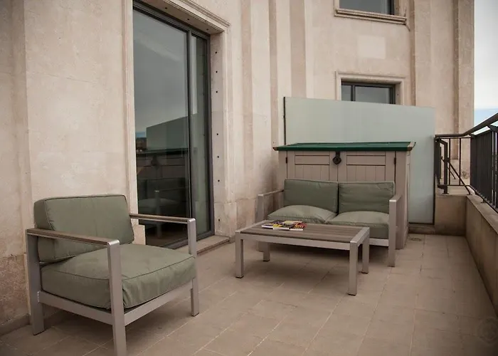 Novotel Fontainebleau 4* Ury