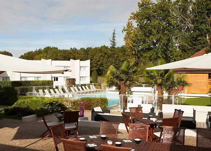 Novotel Fontainebleau Hotel 4*