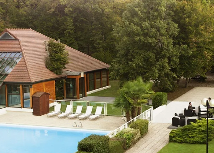 Hotel Novotel Fontainebleau 4*