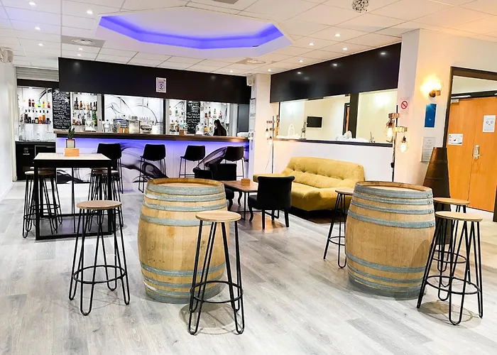 Hotel Novotel Fontainebleau 4*