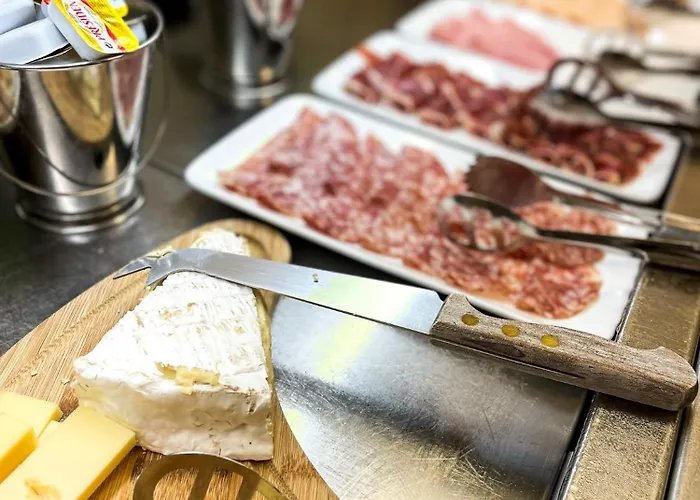 Novotel Fontainebleau 4* Ury